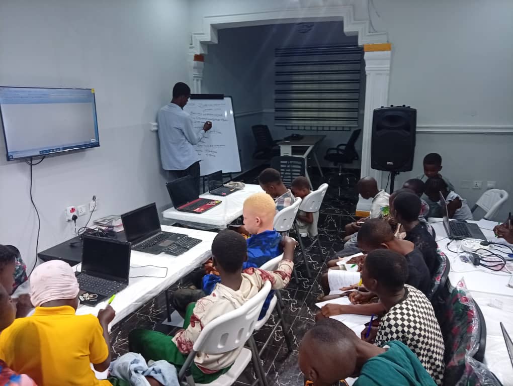 A hands-on classroom session with an instructor at the ZOERD hub